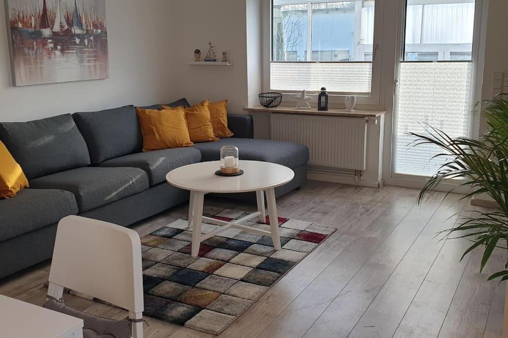 Charmante Haushaelfte Mit Garten Und Terrasse 플렌스부르크 외부 사진