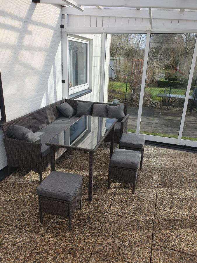 Charmante Haushaelfte Mit Garten Und Terrasse 플렌스부르크 외부 사진